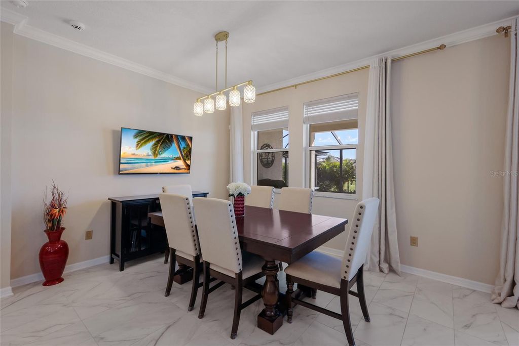 Image 25 of property listing at 17615 SAVORY MIST CIRCLE, Bradenton, FL 34211