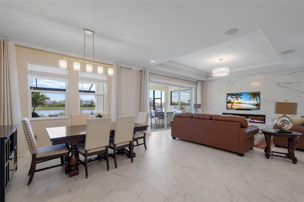 Image 27 of property listing at 17615 SAVORY MIST CIRCLE, Bradenton, FL 34211