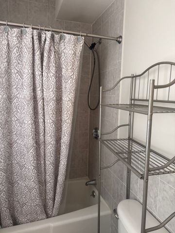 234 Washington St 1, Westwood, MA 02090