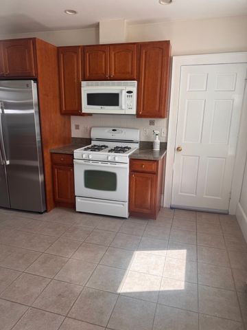 234 Washington St 1, Westwood, MA 02090