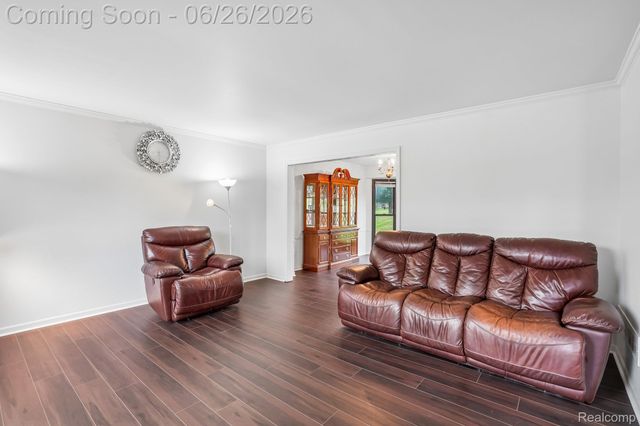1687 Grandview Drive, Rochester Hills, MI 48306
