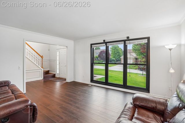 1687 Grandview Drive, Rochester Hills, MI 48306