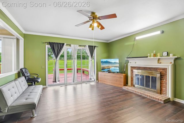 1687 Grandview Drive, Rochester Hills, MI 48306