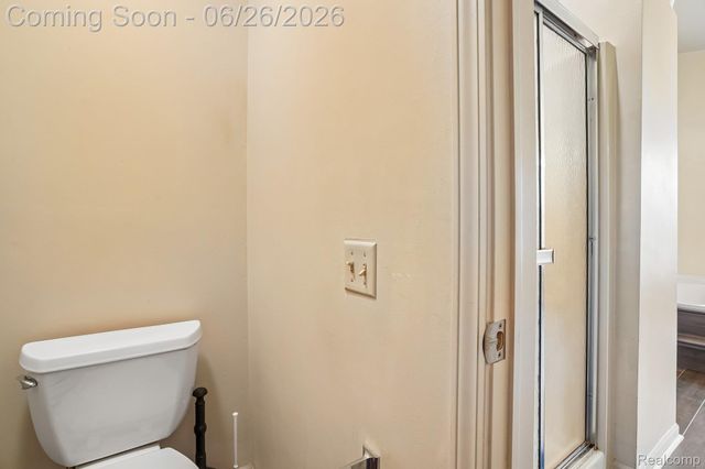 1687 Grandview Drive, Rochester Hills, MI 48306