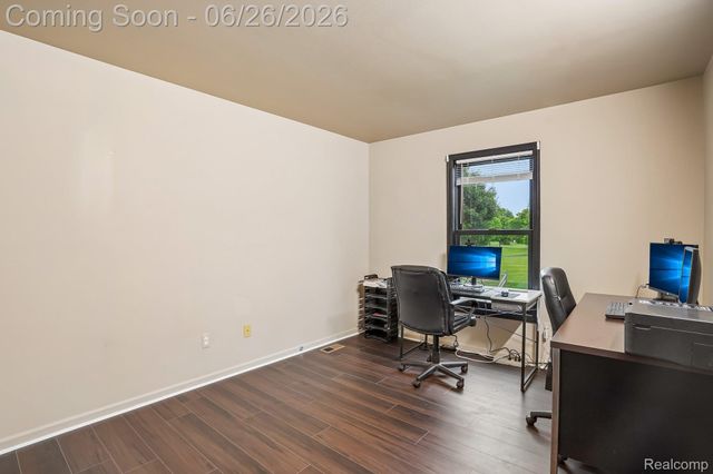 1687 Grandview Drive, Rochester Hills, MI 48306
