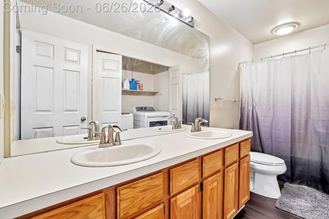 1687 Grandview Drive, Rochester Hills, MI 48306