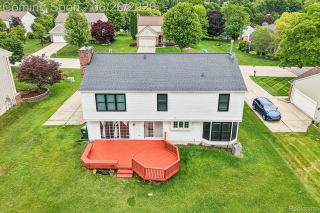 1687 Grandview Drive, Rochester Hills, MI 48306