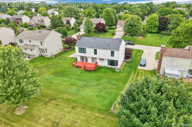 1687 Grandview Drive, Rochester Hills, MI 48306