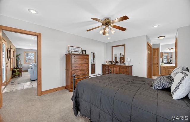 18521 Oak Tree Lane, Phillipsburg, MO 65722