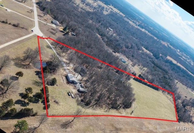 18521 Oak Tree Lane, Phillipsburg, MO 65722