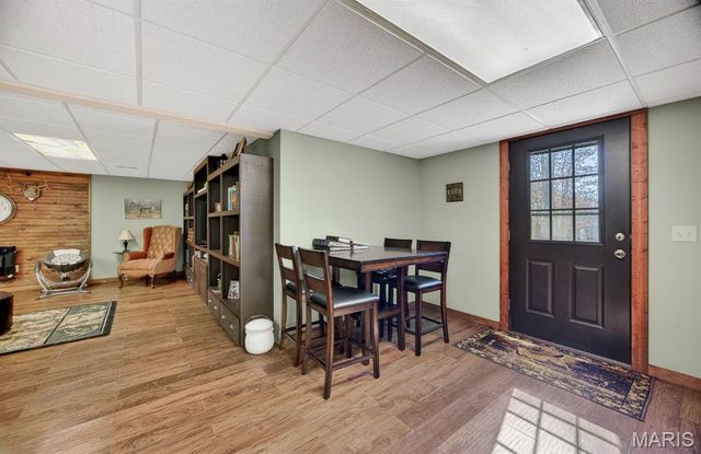 18521 Oak Tree Lane, Phillipsburg, MO 65722