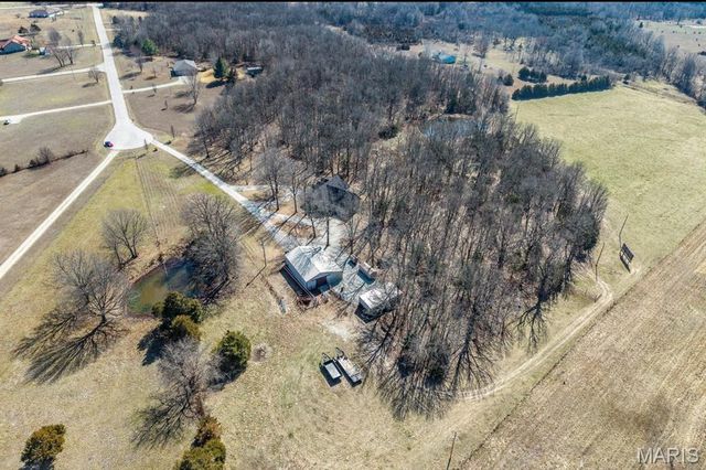 18521 Oak Tree Lane, Phillipsburg, MO 65722