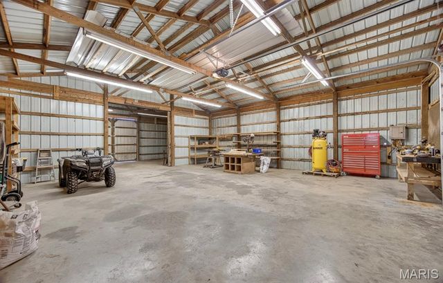 18521 Oak Tree Lane, Phillipsburg, MO 65722