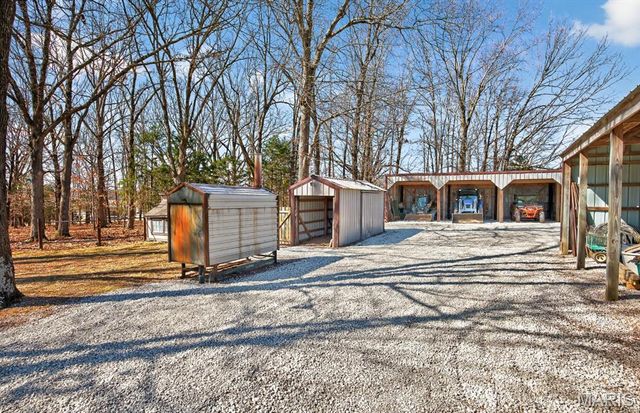 18521 Oak Tree Lane, Phillipsburg, MO 65722