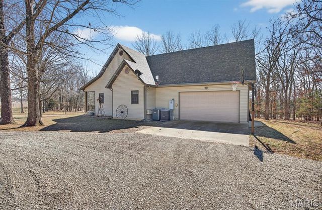 18521 Oak Tree Lane, Phillipsburg, MO 65722