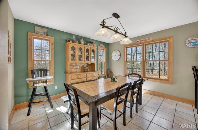 18521 Oak Tree Lane, Phillipsburg, MO 65722