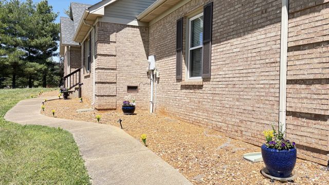 4470 Scottsville Rd, Franklin, KY 42134