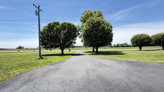 4470 Scottsville Rd, Franklin, KY 42134