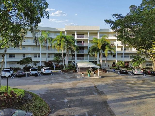 821 Cypress Boulevard 408, Pompano Beach, FL 33069