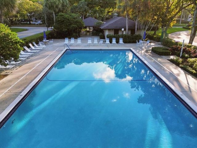 821 Cypress Boulevard 408, Pompano Beach, FL 33069