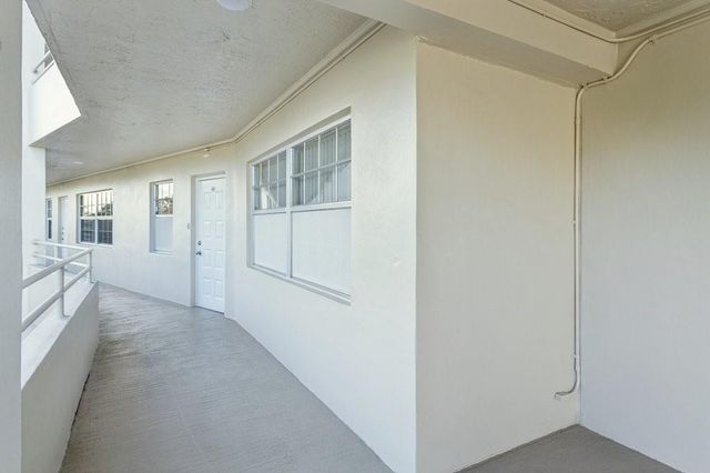 821 Cypress Boulevard 408, Pompano Beach, FL 33069