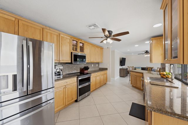 10108 NW 1st Manor, Coral Springs, FL 33071