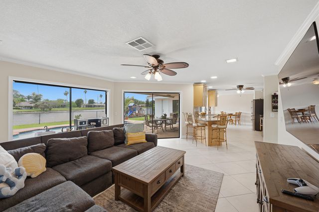 10108 NW 1st Manor, Coral Springs, FL 33071