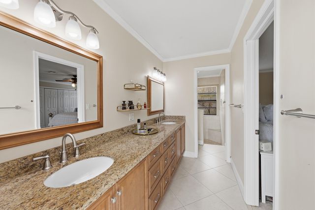 10108 NW 1st Manor, Coral Springs, FL 33071