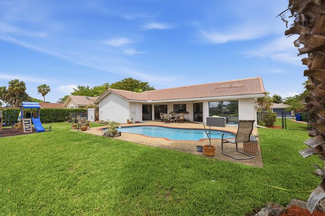 10108 NW 1st Manor, Coral Springs, FL 33071