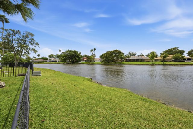 10108 NW 1st Manor, Coral Springs, FL 33071