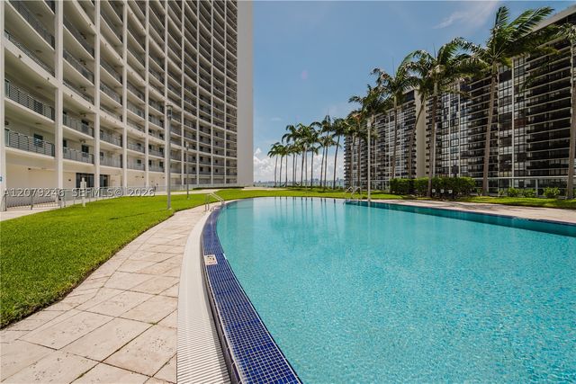 601 NE 36th St 1412, Miami, FL 33137