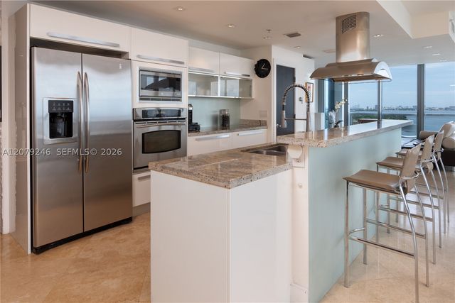 601 NE 36th St 1412, Miami, FL 33137