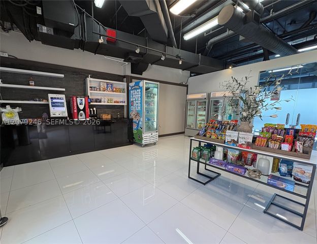 601 NE 36th St 1412, Miami, FL 33137