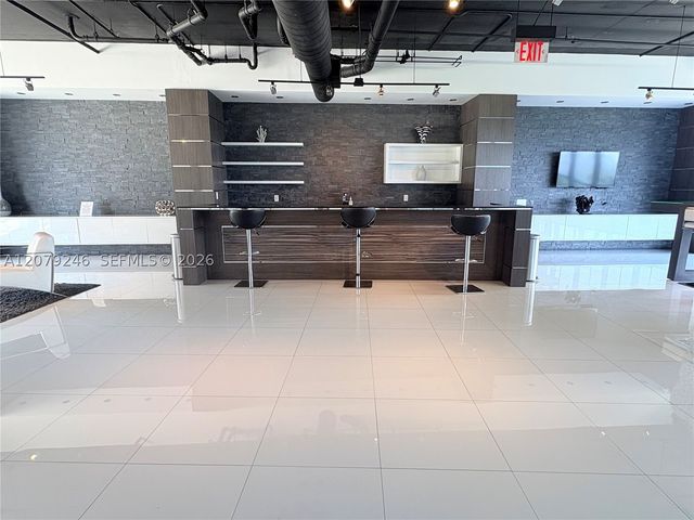 601 NE 36th St 1412, Miami, FL 33137
