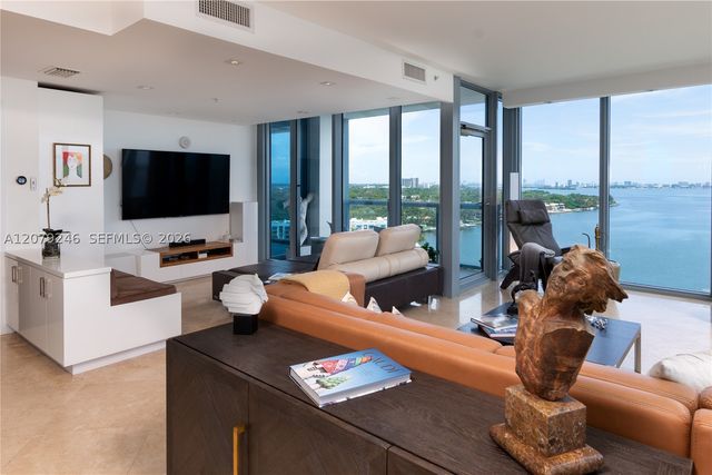 601 NE 36th St 1412, Miami, FL 33137