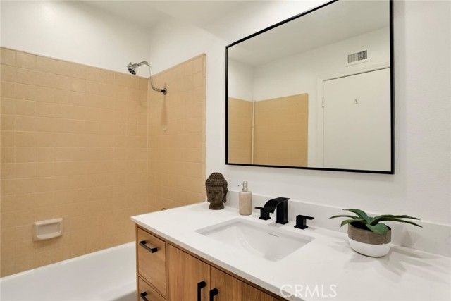 26008 Alizia Canyon C, Calabasas, CA 91302