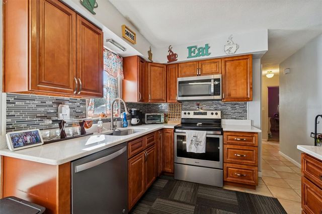 6533 26TH STREET N, St Petersburg, FL 33702