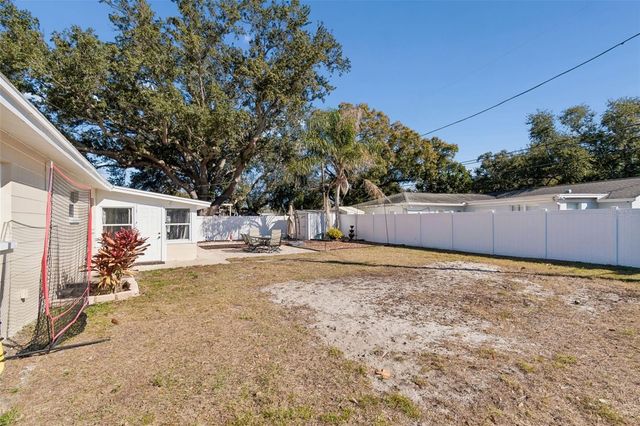 6533 26TH STREET N, St Petersburg, FL 33702