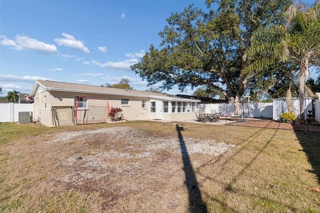 6533 26TH STREET N, St Petersburg, FL 33702