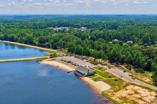 315 Buccaneer Dr., Hattiesburg, MS 39402