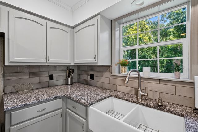 315 Buccaneer Dr., Hattiesburg, MS 39402