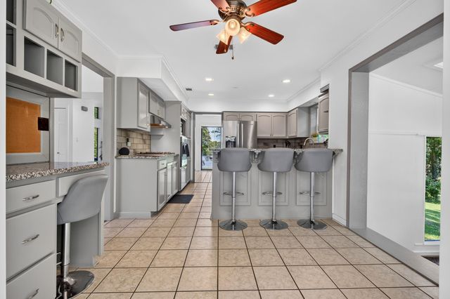315 Buccaneer Dr., Hattiesburg, MS 39402