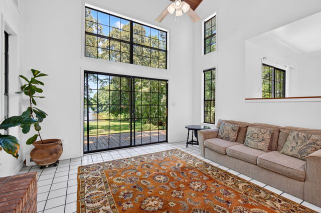 315 Buccaneer Dr., Hattiesburg, MS 39402