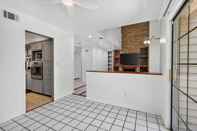 315 Buccaneer Dr., Hattiesburg, MS 39402