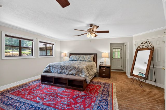 315 Buccaneer Dr., Hattiesburg, MS 39402