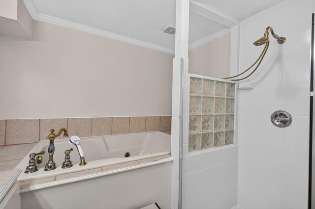 315 Buccaneer Dr., Hattiesburg, MS 39402