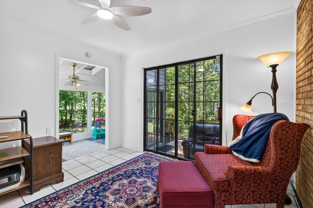 315 Buccaneer Dr., Hattiesburg, MS 39402
