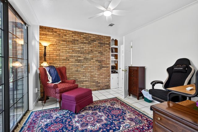 315 Buccaneer Dr., Hattiesburg, MS 39402