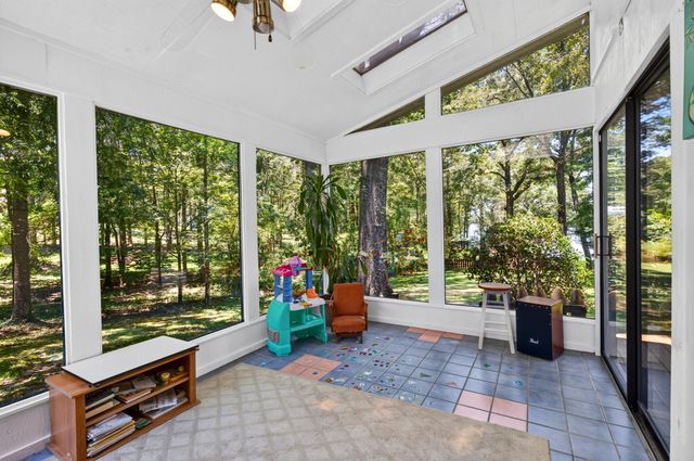 315 Buccaneer Dr., Hattiesburg, MS 39402