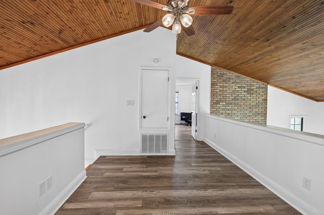 315 Buccaneer Dr., Hattiesburg, MS 39402